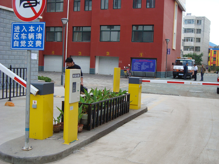 寧夏石嘴山華祥花園小區停車場系統
