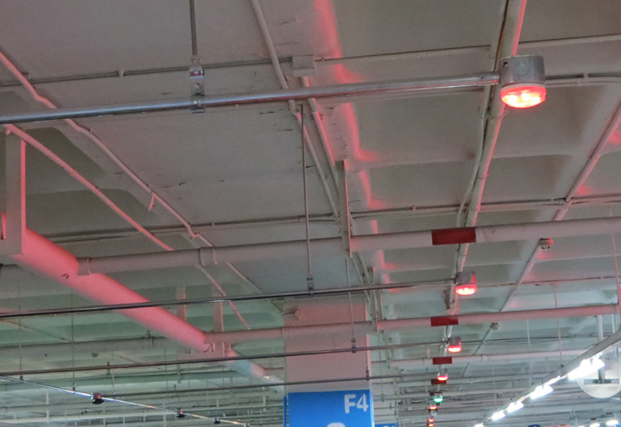 超聲波車位引導(dǎo)系統(tǒng)現(xiàn)場(chǎng)圖